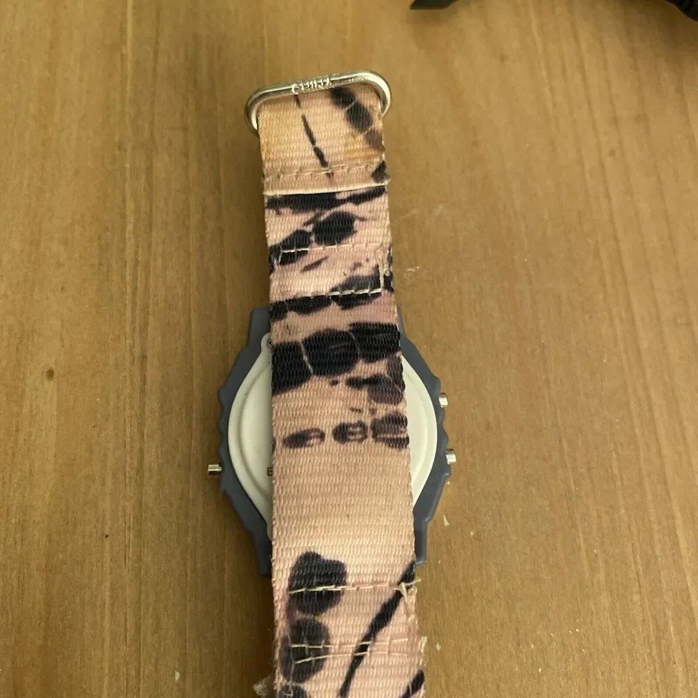 Justice Accutime Girls Wristwatch Pink Blue Digital Day And Date